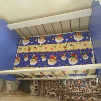 تخت گهواره ای نوزاد|تخت و صندلی بچه|تبریز, |دیوار
