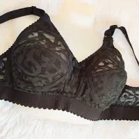 لباس زیر بانوی خاص|لباس|زبرخان, |دیوار