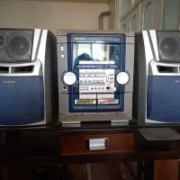 تلویزیون، میز تلویزیون، وی‌سی‌دی پلیر