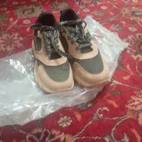کفش دخترانه سایز 39 خیلی کم استفاده شده