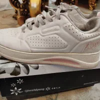 کفش ورزشی.|کیف، کفش، کمربند|مشهد, هنرستان|دیوار