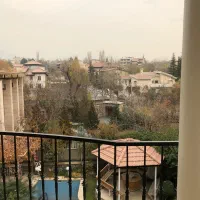 آپارتمان ۱۸۰ متری ۷۰۰ متر زمین لواسان کوچک