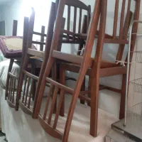 صندلی چوب و میز جلو مبل عسلی