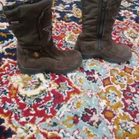 یک جفت چکمه