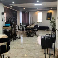 آماده همکاری در سالن زیبایی