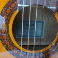 گیتار یاماها c70