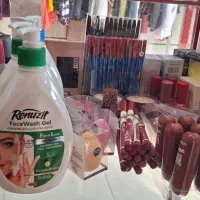 انواع پوشاک زنانه وبچگانه و لوازم آرایشی|لباس|صحنه, |دیوار