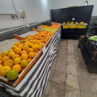 کلیه لوازم میوه فروشی با ودیعه مغازه واگذار میشود