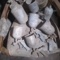 تعدای پیستوله و قیر پاش کلید بالابر اچار چرخ نیسان