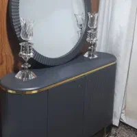 کنسول همراه با آینه
