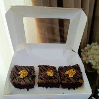 براوونی و کوکی|خوردنی و آشامیدنی|قم, دروازه چوبی|دیوار