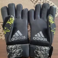 دستکش دروازبانی adidas predator تمیز و سالم|تجهیزات ورزشی|گناباد, |دیوار