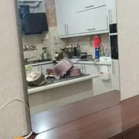 آئینه با نور نئون