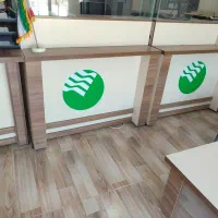 دو عدد میز کانتر با شیشه .