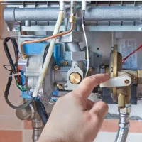 تعمیر آبگرمکن ، پکیج،بخاری ،نصب شیرالات،لوله کشی|خدمات پیشه و مهارت|مشهد, کوه سنگی|دیوار