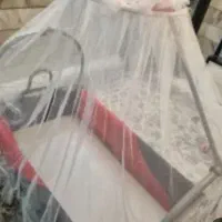 گهواره و آویز تخت نوزاد