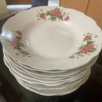 بشقاب پلو خوری و ۳تا تخت ا