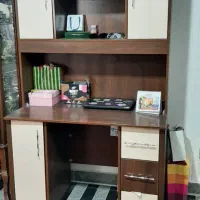 میز تحریر تمیز بدون خط خش