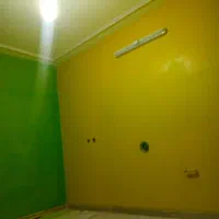 نقاش ساختمان رنگهای ترکیبی با انتخاب شما