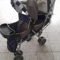 کالسکه دوقلو