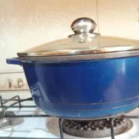 ماهیتابه با قابلمه