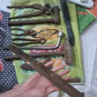 ابزارآلات و دربازکن و مثلث خطر|ابزارآلات|مشهد, رده|دیوار