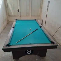 بیلیارد با چوب بسیار تمیز
