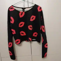 تعدادی لباس نو