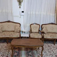 مبل هفت نفره همراه میز وسط