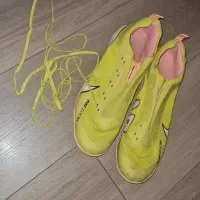 کفش ورزشی فوتسال سایز ۴۴ و ۴۵