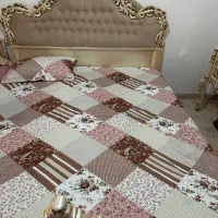 تخت و میز آرایش با دو عدد عسلی کنار تخت