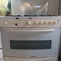 اجاق گاز فر دار