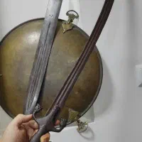 شمشیر سپر قدیمی عتیقه کلکسیونی. کلاه خود اشانتیون|کلکسیون اشیاء عتیقه|نکا, |دیوار