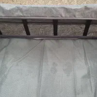 تخت کنار مادر