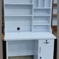 میزتحریر با کتابخانه