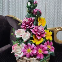 سبد گل مصنوعی سالم و تمیز