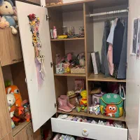 ست تخت کمد کودک به همراه پرده فرش و لوستر