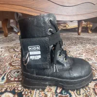 کفش|کیف، کفش، کمربند|قم, شهدا|دیوار