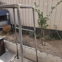 چهار پایه فلز
