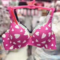 سوتین قلبی|لباس|قم, شهر قائم|دیوار