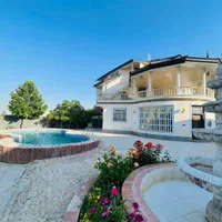 باغ لوکس با استخر سونا جکوزی ۵ خوابه کد ۱۲۲|اجارهٔ کوتاه‌مدت ویلا و باغ|شیراز, باغشهر قصر سبز|دیوار