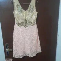 لباس مجلسی|لباس|خوی, |دیوار