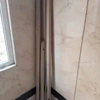 در کمد دیواری همراه با چارچوب