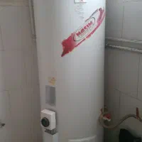 آبگرمکن زمینی بزرگ در حد