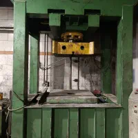 پرس هیدرولیک ۲۵۰ تنی