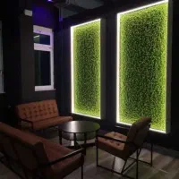 به یک خانم برای کار در پیتزا فروشی نیازمندیم