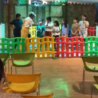 9عدد نرده پلاستیکی در حد نو قیمت ۹ تومن