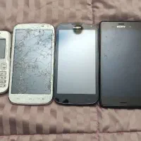 تعدادی گوشی خاموش