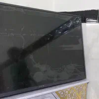 تلویزیون صفحه شکسته|تلویزیون و پروژکتور|مشهد, طلاب|دیوار