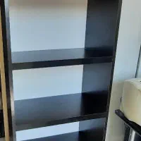 کتابخانه نو و سالم بدون شکستگی